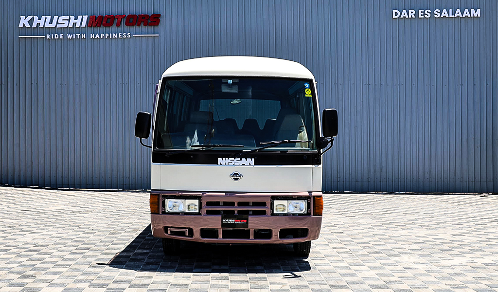 1992 Nissan Civilian image-7