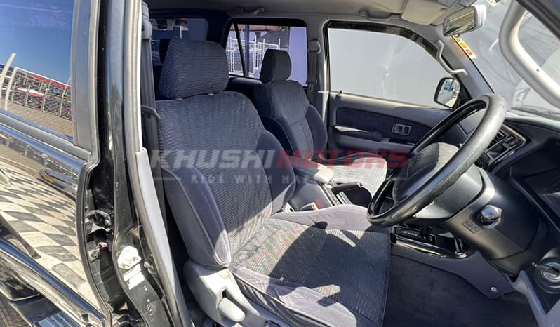 1999 Toyota Hilux Surf image-16