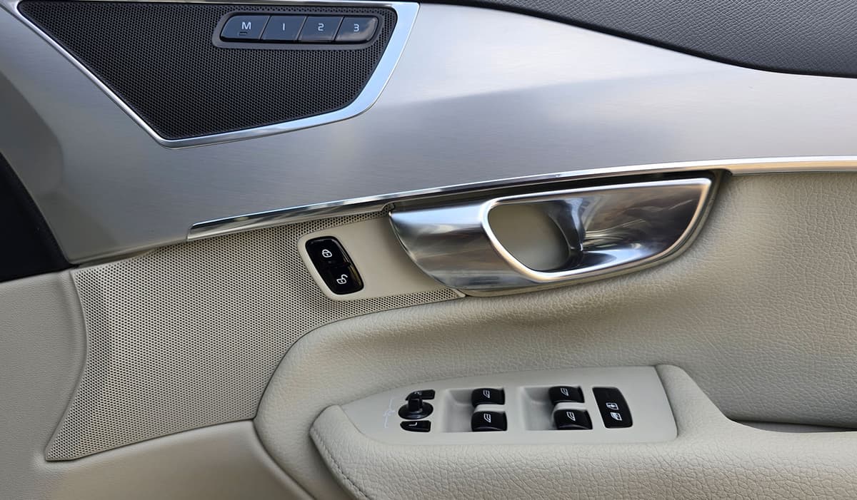 2017 Volvo XC90 image-8
