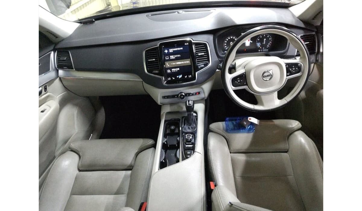 2016 Volvo XC90 T5 Awd Momentum image-11