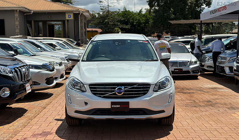 2015 Volvo XC60 image-1