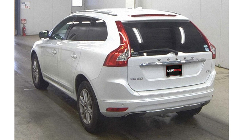 2015 Volvo XC60 image-4