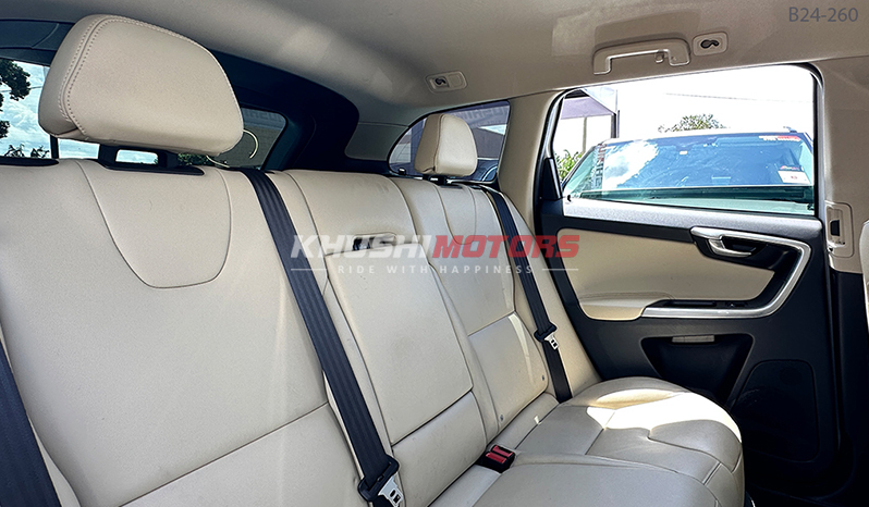 2015 Volvo XC60 image-15