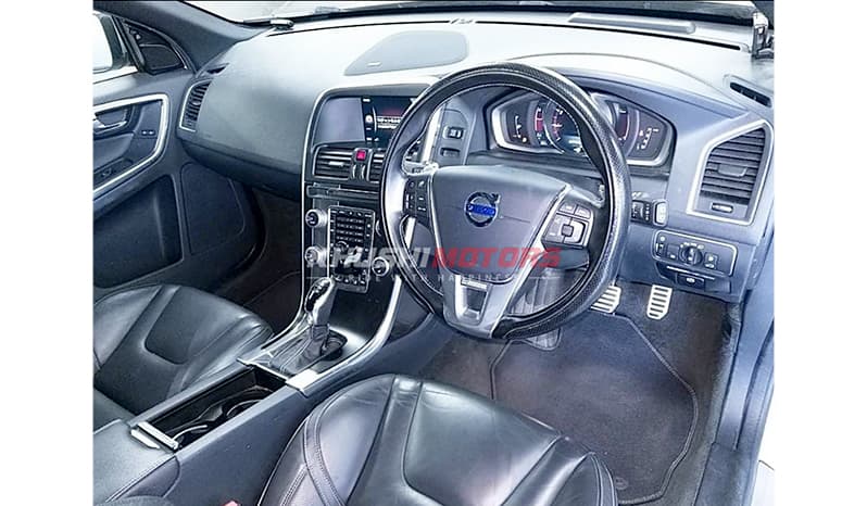 2016 Volvo XC60 image-4