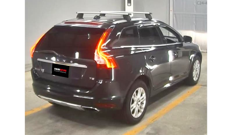 2015 Volvo XC60 image-5