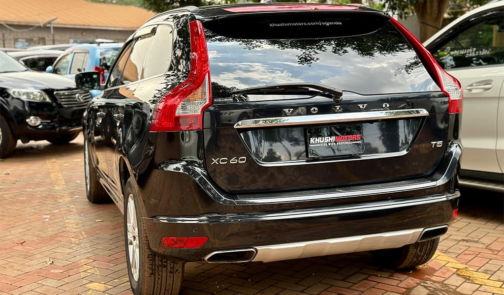2015 Volvo XC60 image-11