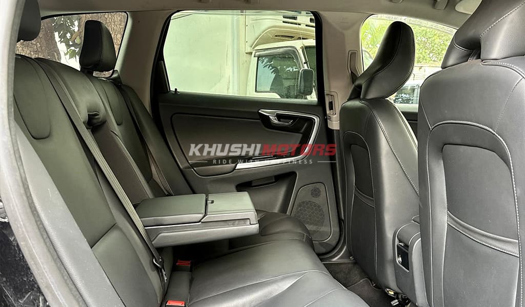 2015 Volvo XC60 image-16