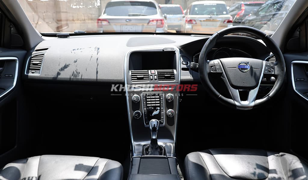 2015 Volvo XC60 image-22
