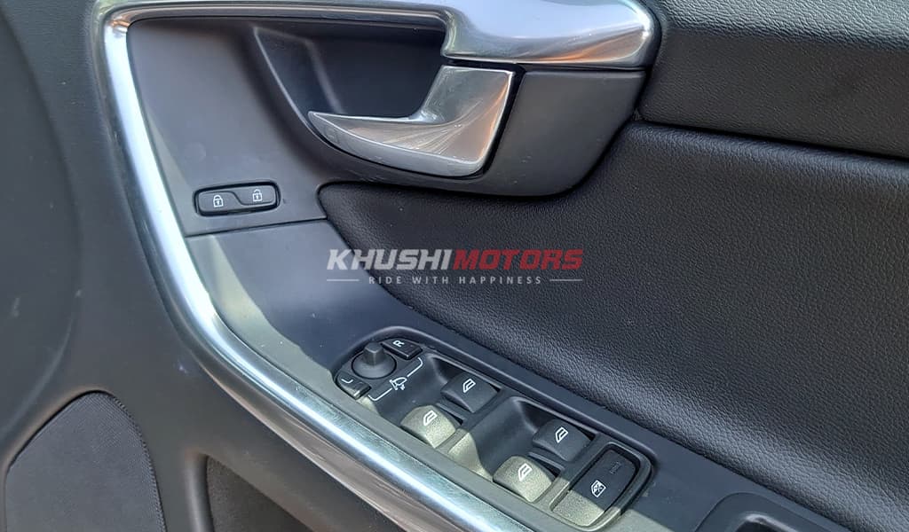 2015 Volvo XC60 image-24