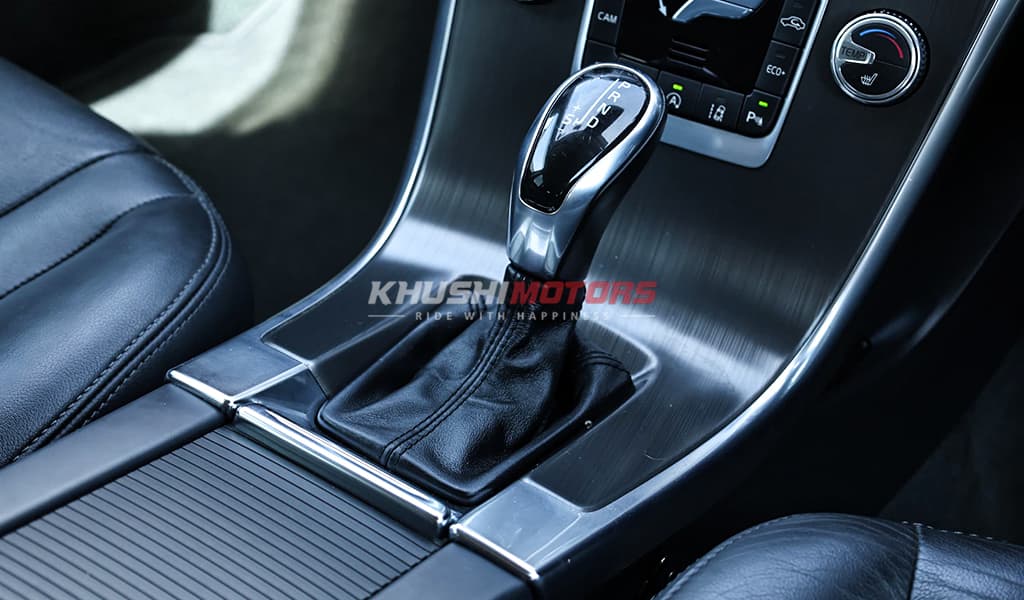 2015 Volvo XC60 image-32