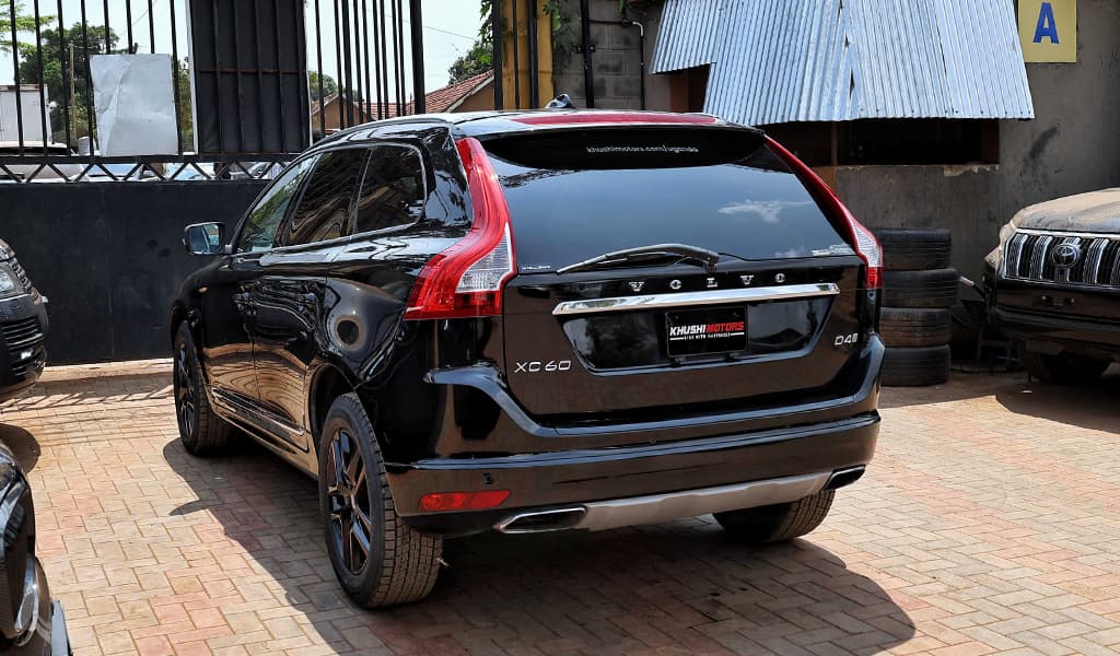 2016 Volvo XC60 image-8