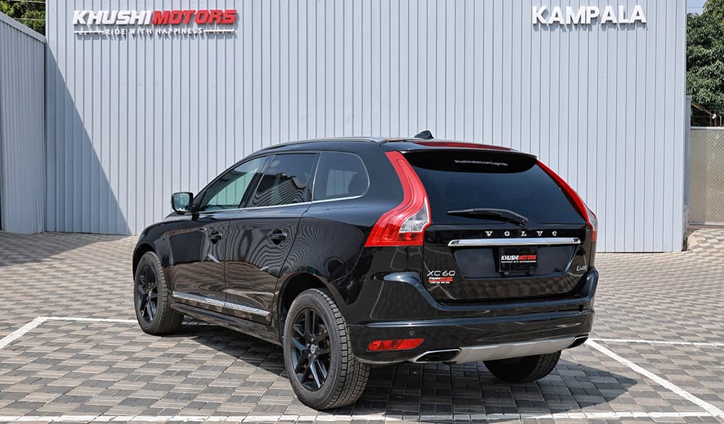 2016 Volvo XC60 image-18