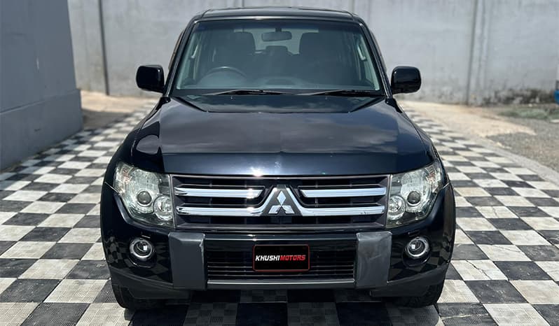 2007 Toyota Pajero image-1