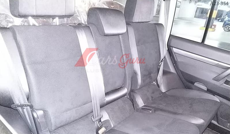 2007 Toyota Pajero image-5