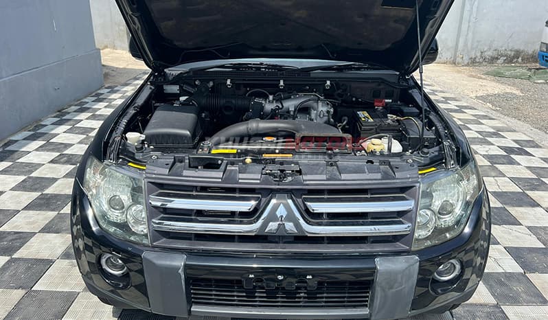 2007 Toyota Pajero image-13
