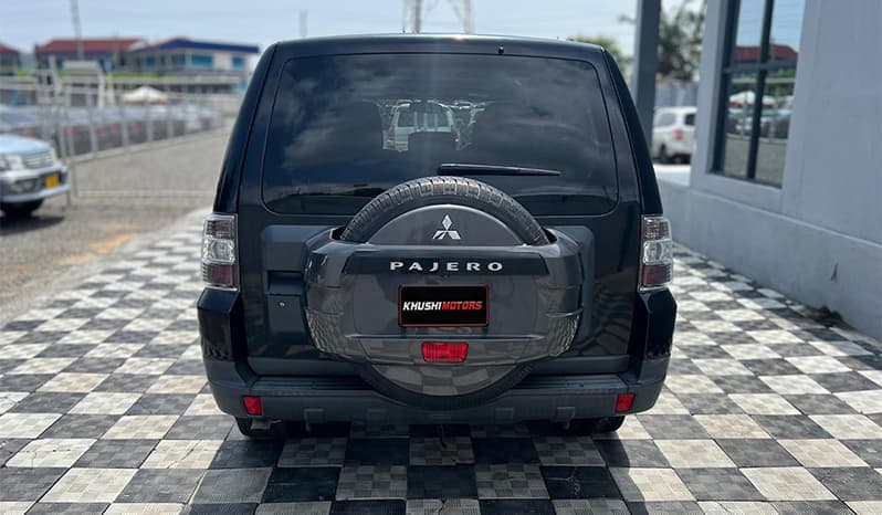 2007 Toyota Pajero image-14