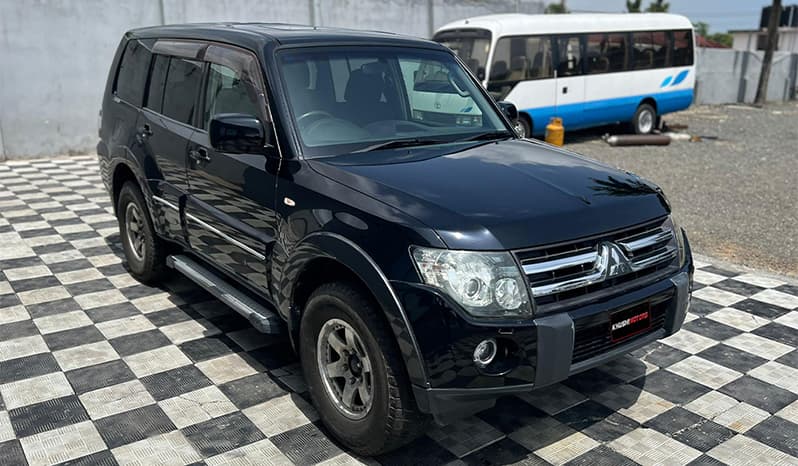 2007 Toyota Pajero image-16