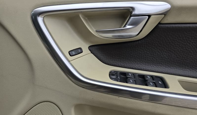 2012 Volvo XC60 image-12