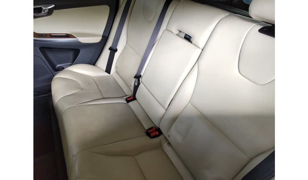 2016 Volvo XC60 image-2