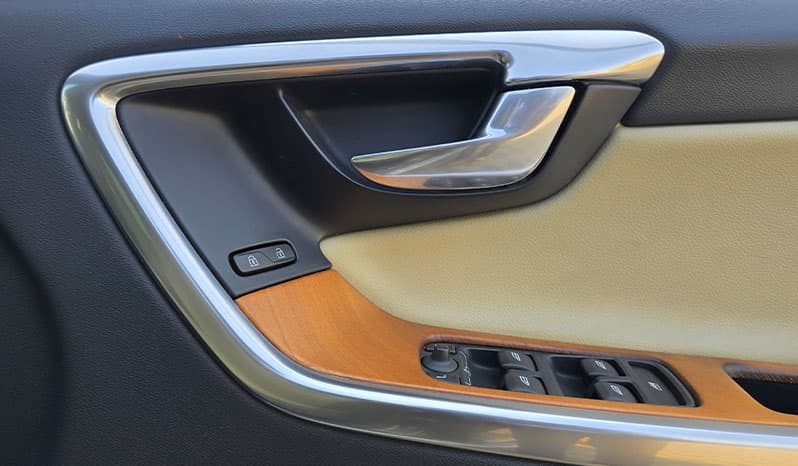 2016 Volvo XC60 image-8