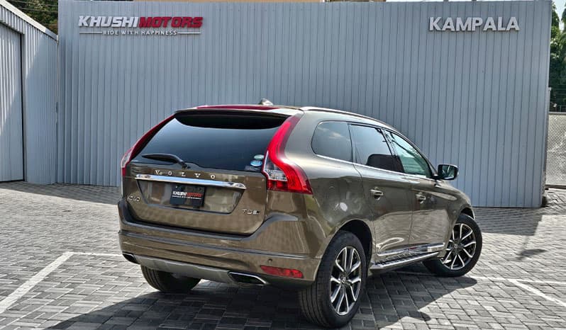 2016 Volvo XC60 image-12