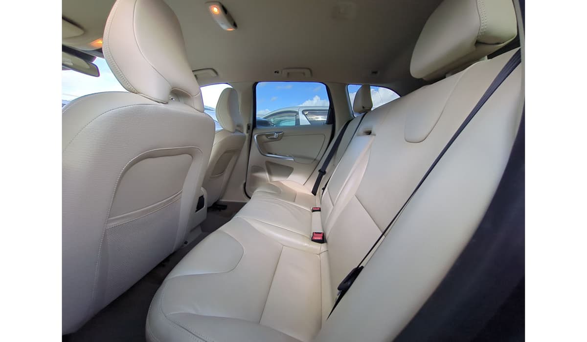 2013 Volvo XC60 image-4