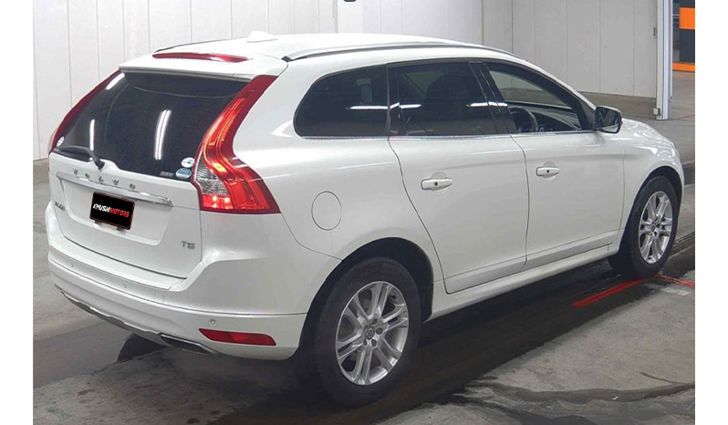 2015 Volvo XC60 T5 Se image-4