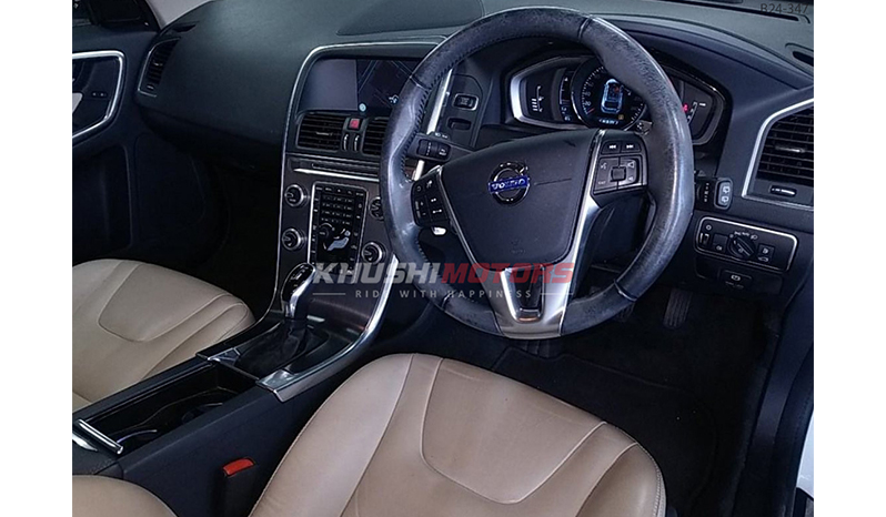2015 Volvo XC60 T5 Se image-5