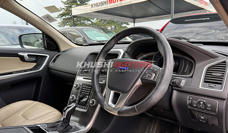 2015 Volvo XC60 T5 Se image-9