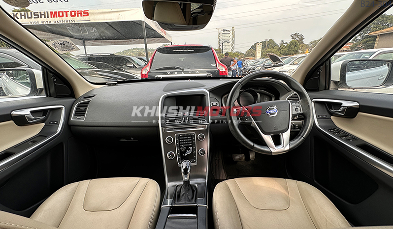 2015 Volvo XC60 T5 Se image-12