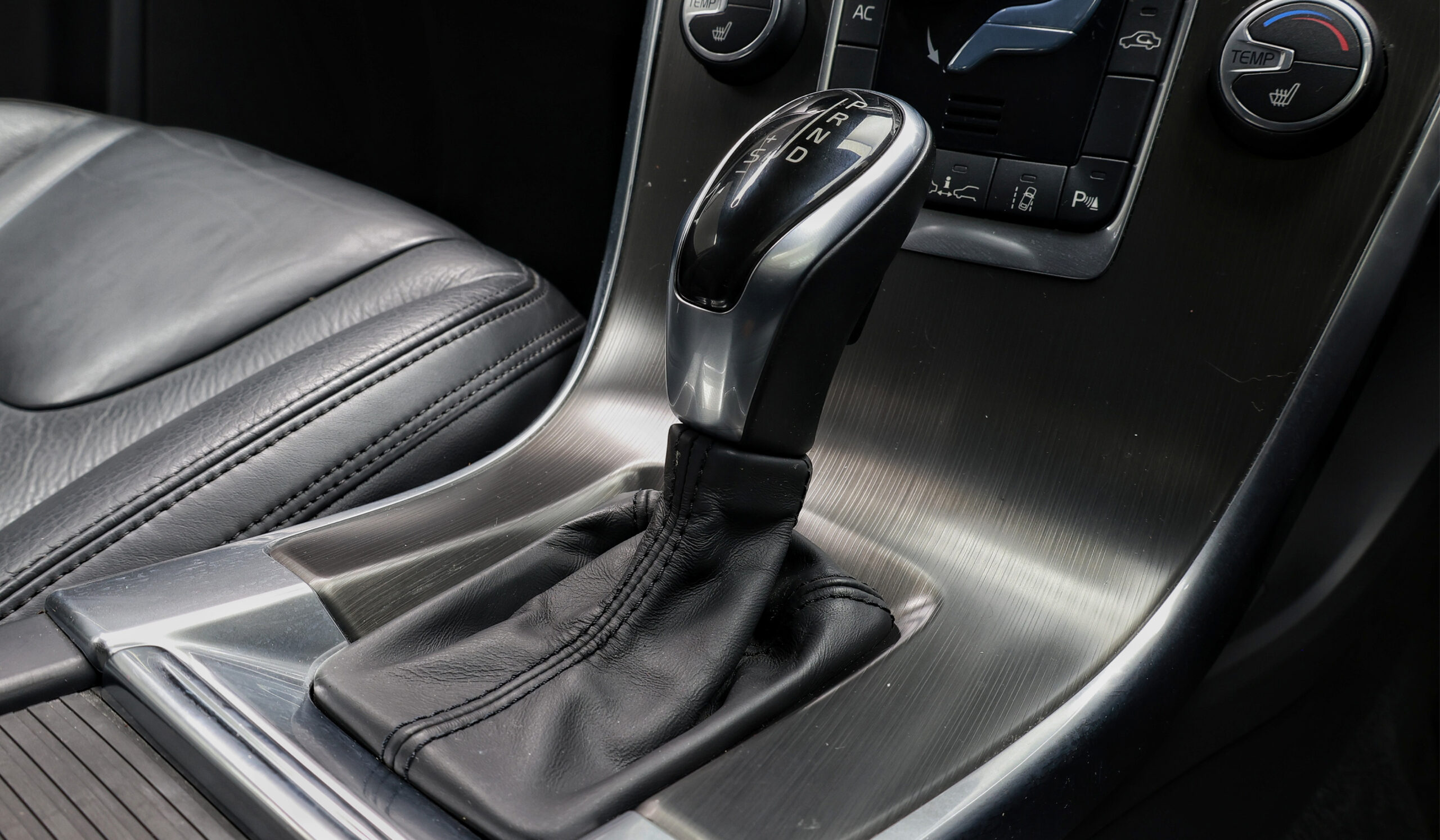 2013 Volvo XC60 T5 Classic image-12