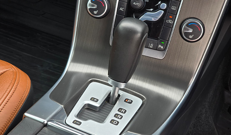 2012 Volvo V60 image-13
