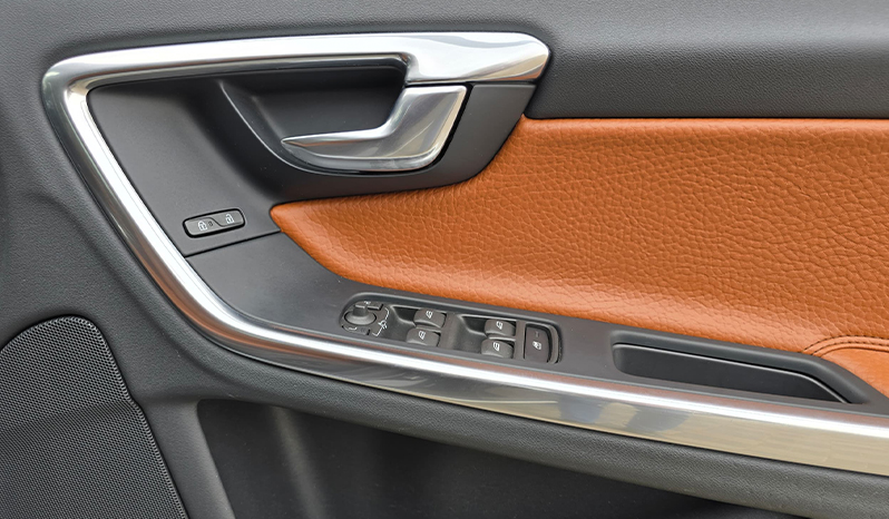 2012 Volvo V60 image-14