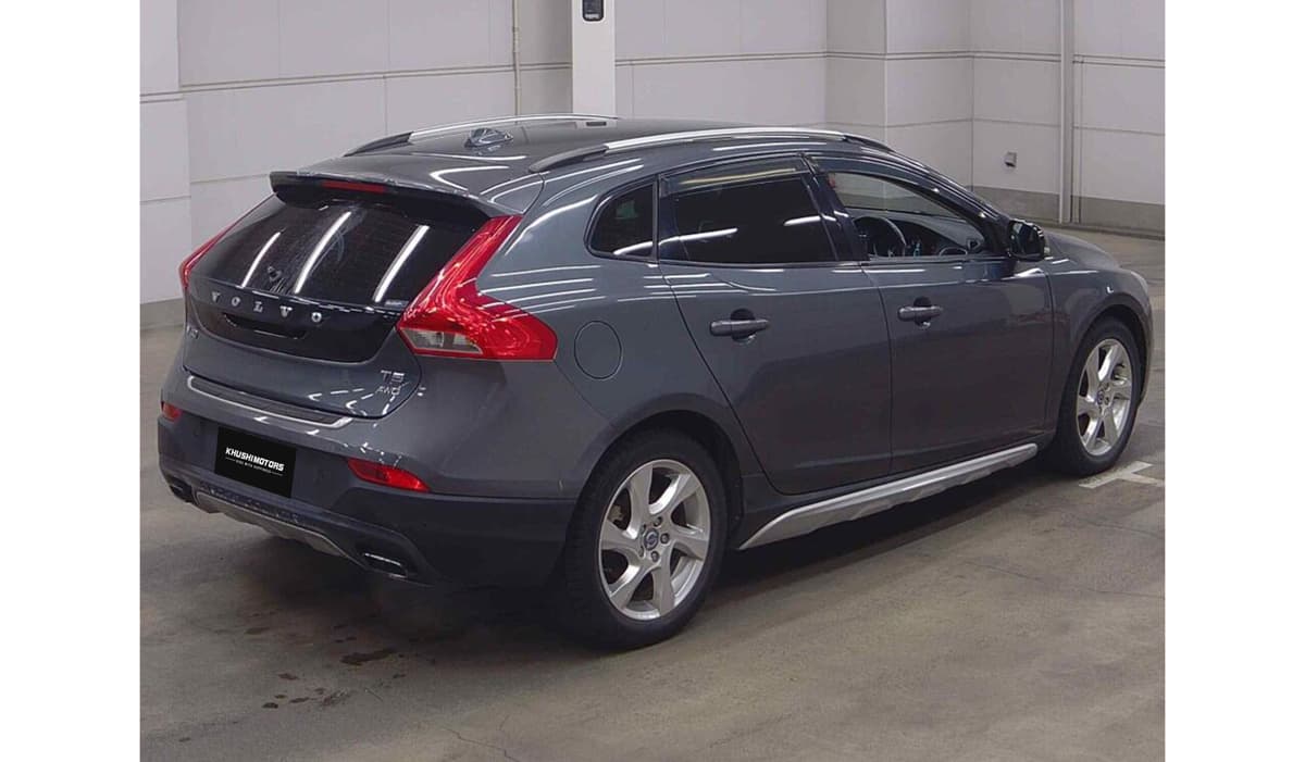 2013 Volvo V40 Cross Country T5 Awd image-2
