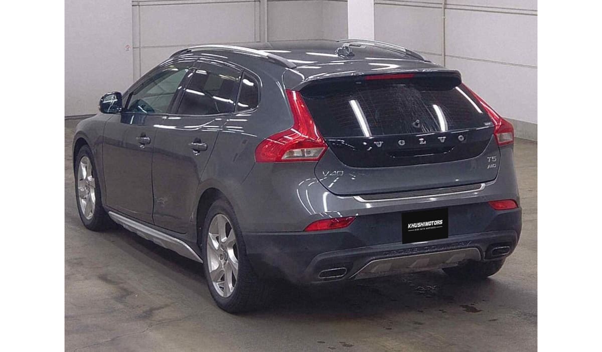 2013 Volvo V40 Cross Country T5 Awd image-4