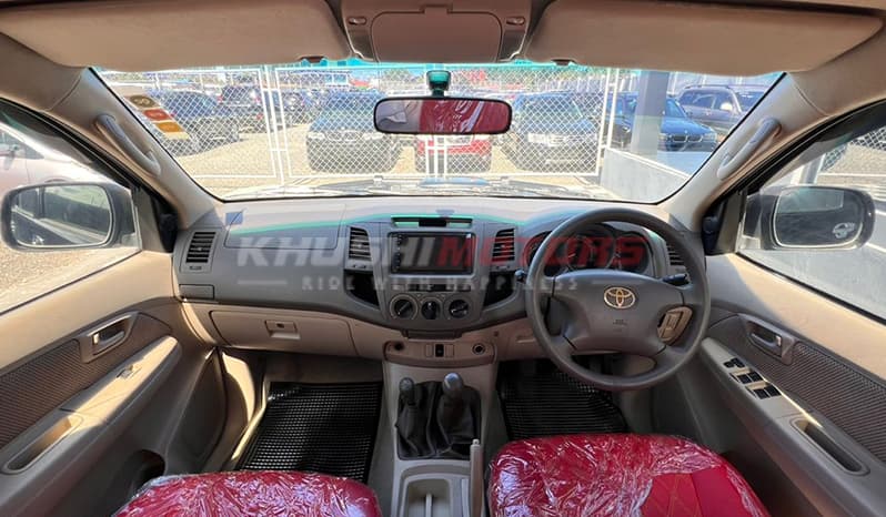 2005 Toyota Hilux Double Cab image-19