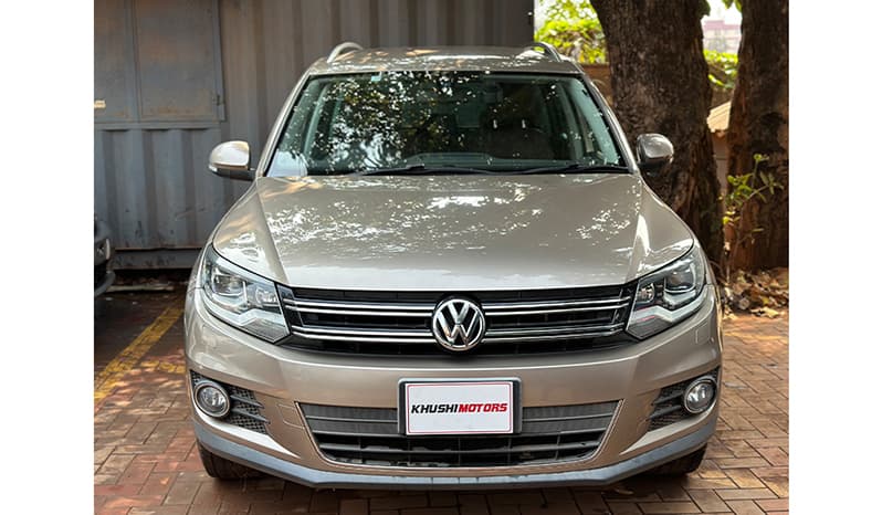 2011 Volkswagen Tiguan image-1