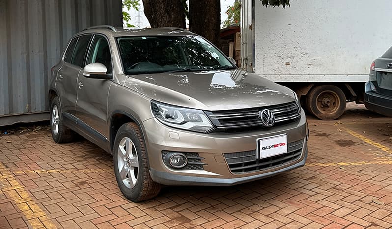 2011 Volkswagen Tiguan image-8