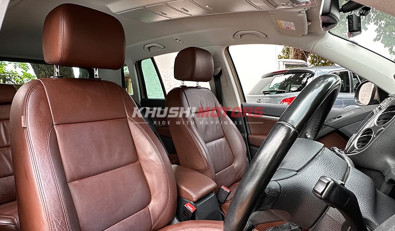 2011 Volkswagen Tiguan image-12