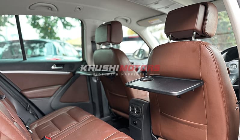 2011 Volkswagen Tiguan image-13