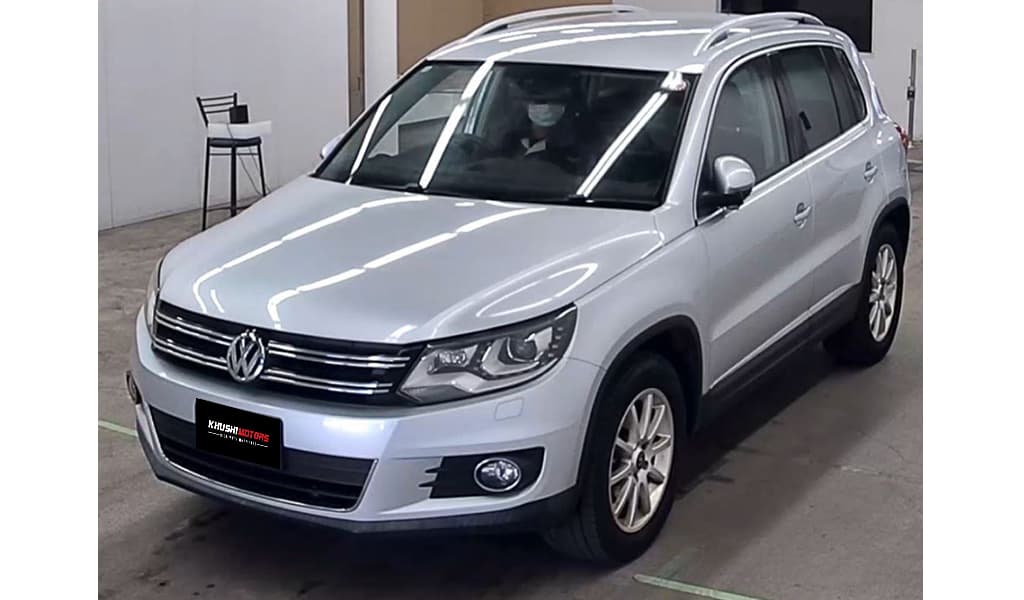 2012 Volkswagen Tiguan image-2