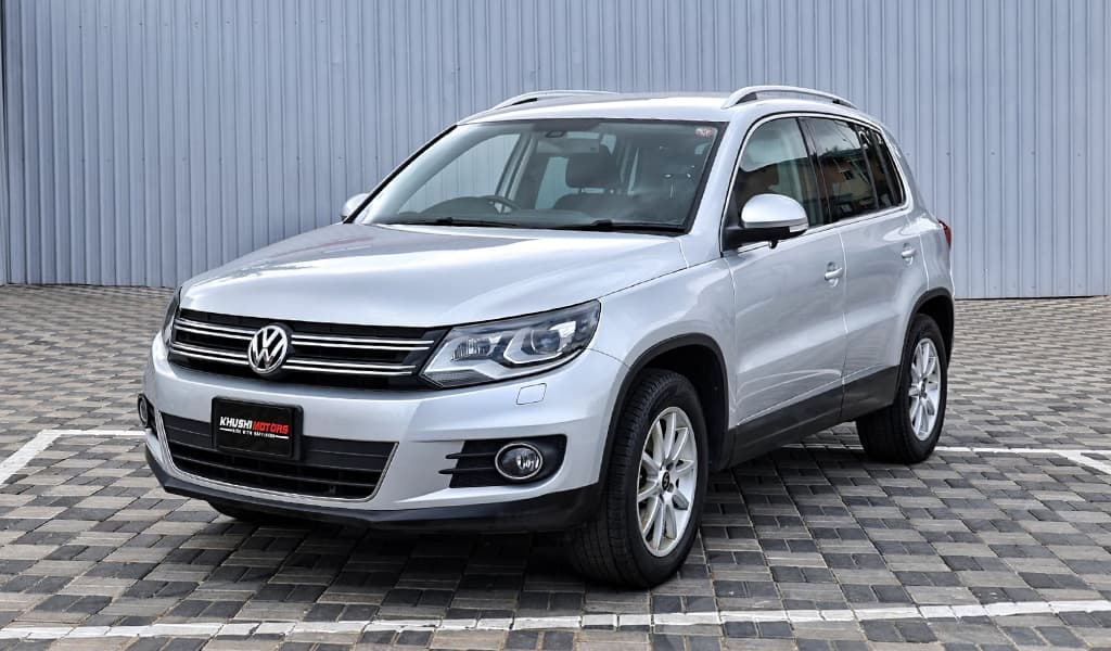 2012 Volkswagen Tiguan image-8