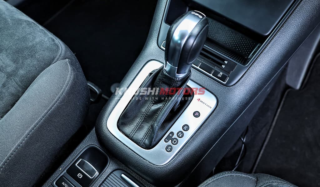 2012 Volkswagen Tiguan image-12