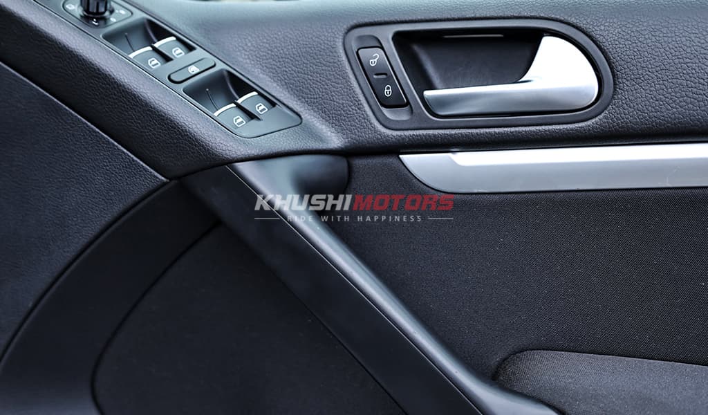 2012 Volkswagen Tiguan image-13