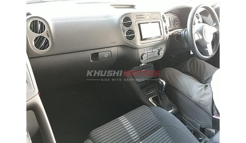 2011 Volkswagen Tiguan LeISTung image-2