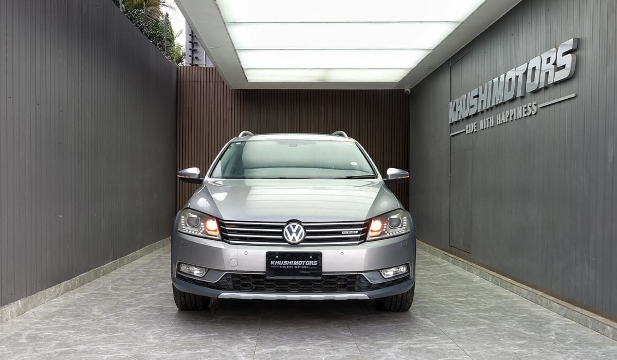 2012 Volkswagen Passat Alltrack image-9