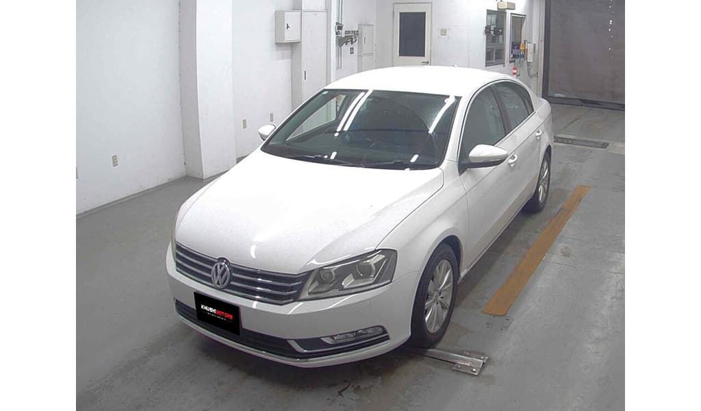 2012 Volkswagen Passat image-3
