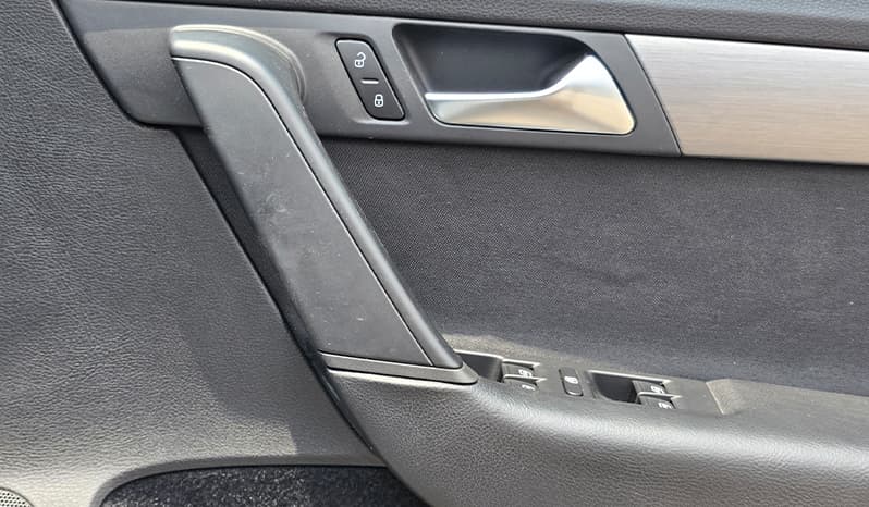 2012 Volkswagen Passat image-16