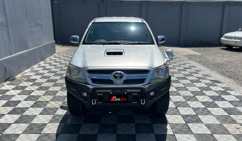 2005 Toyota Hilux Double Cab image-2