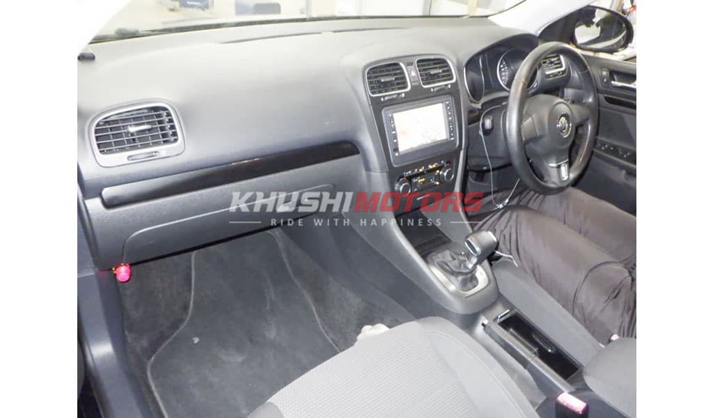 2010 Volkswagen Golf Variant image-6